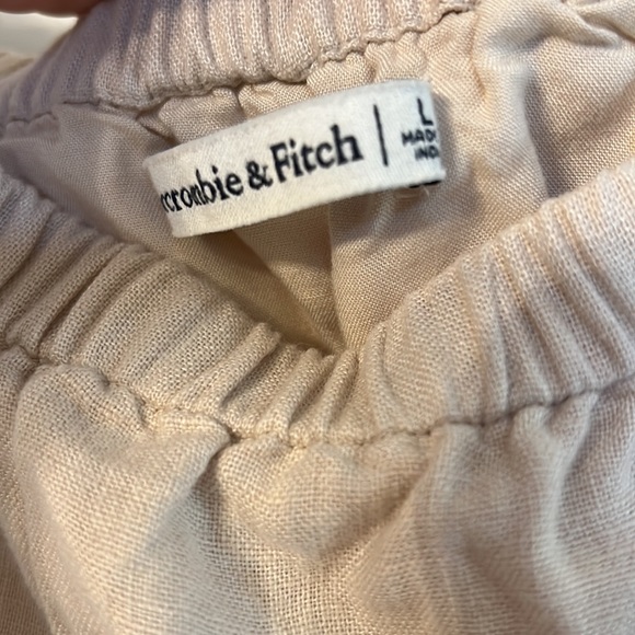 Abercrombie & Fitch Off-The-Shoulder Linen-Blend Top NWOT - Picture 3 of 7